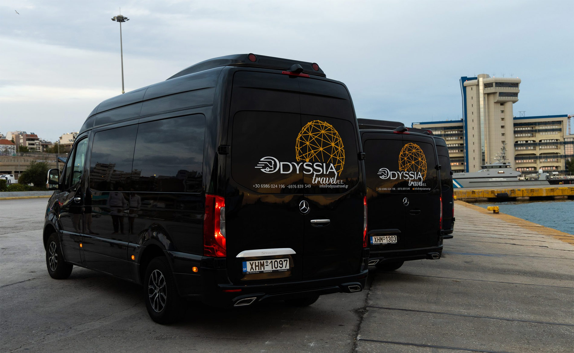 Alquiler de minibus con conductor para transporte de grupos en Grecia