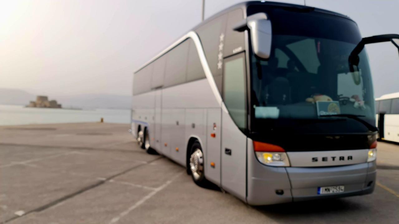 Alquiler de autobús con conductor profesional en Grecia